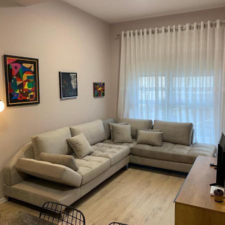 Lovely 1-Bedroom Condo In Tirana Wifi-Netflix-Ac Екстер'єр фото
